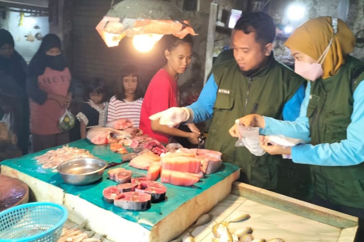 Sidak pasar tradisional, DKP Kota Tangerang temukan makanan berformalin