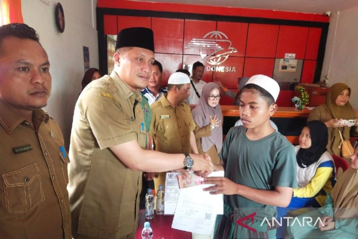 160 anak yatim di Palas terima Bansos uang tunai dari Kemensos