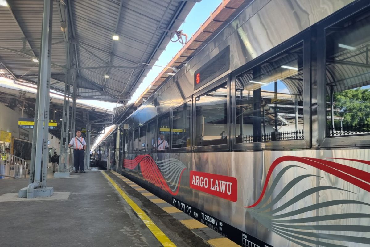 Kereta Luxury New Generation Solo Balapan-Gambir mulai dioperasikan