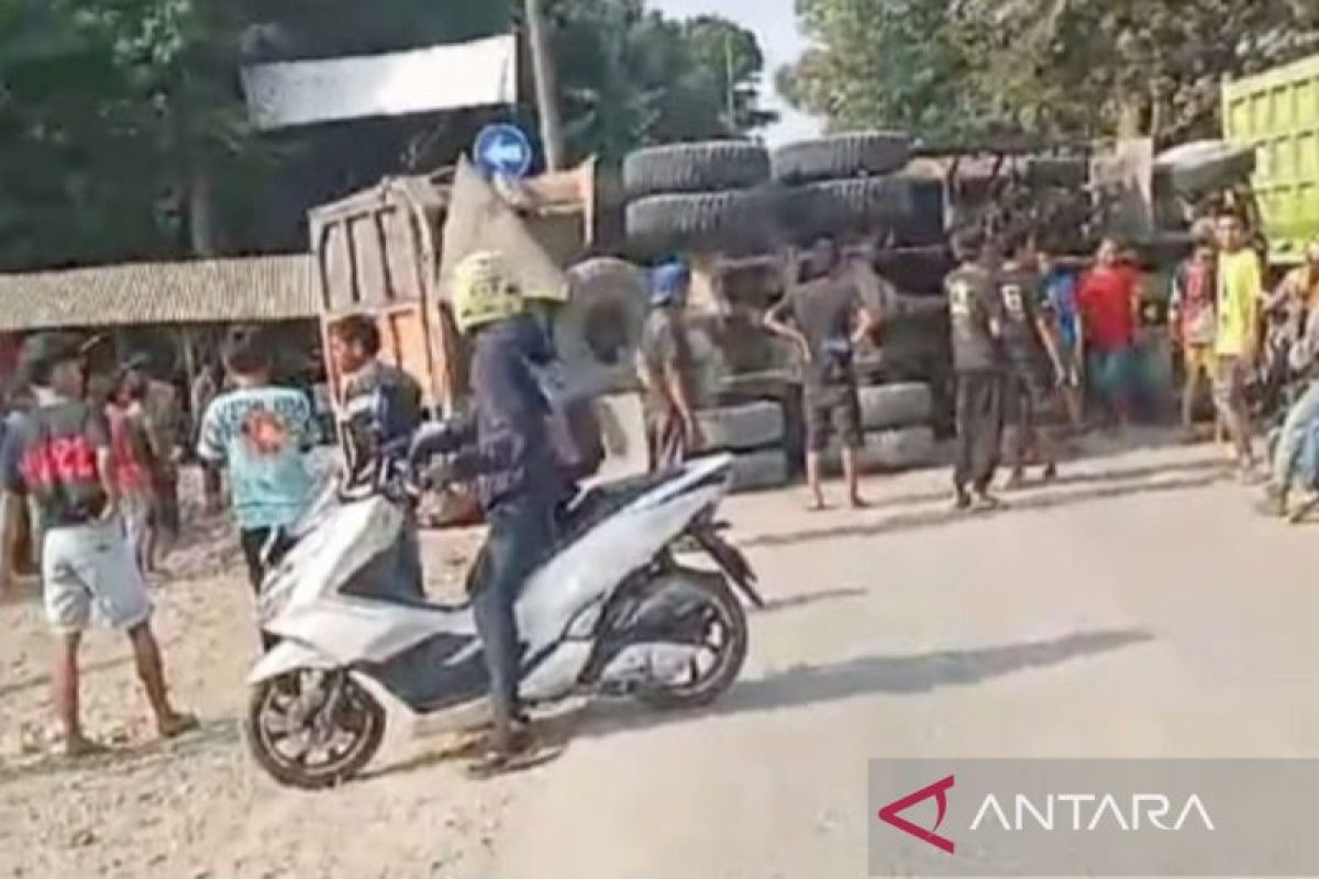 Polisi sebut ibu-anak tewas tertimpa truk tambang di  Bogor