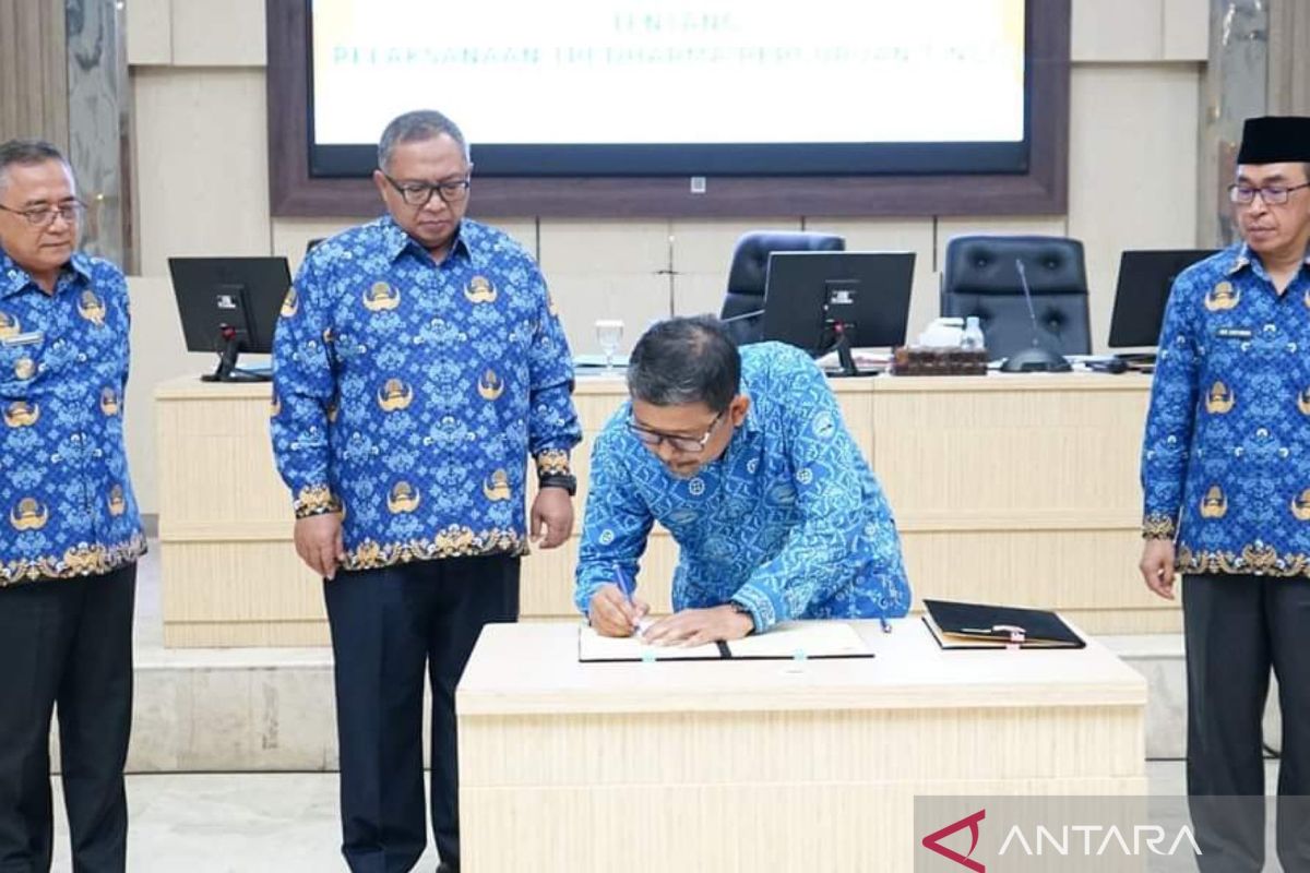 ASN Pemkab Sukabumi tandatangani pakta integritas netralitas pada pemilu 2024