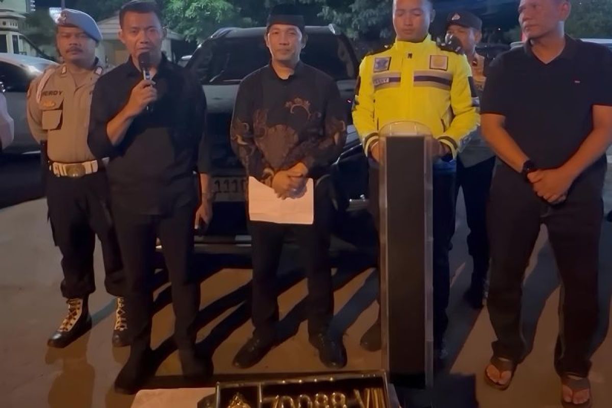 Polisi tindak kendaraan kampanye berpelat dinas Polri di Tangerang