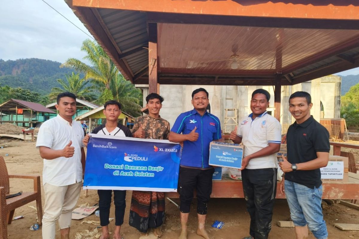 XL Axiata kirim bantuan untuk korban bencana di Aceh