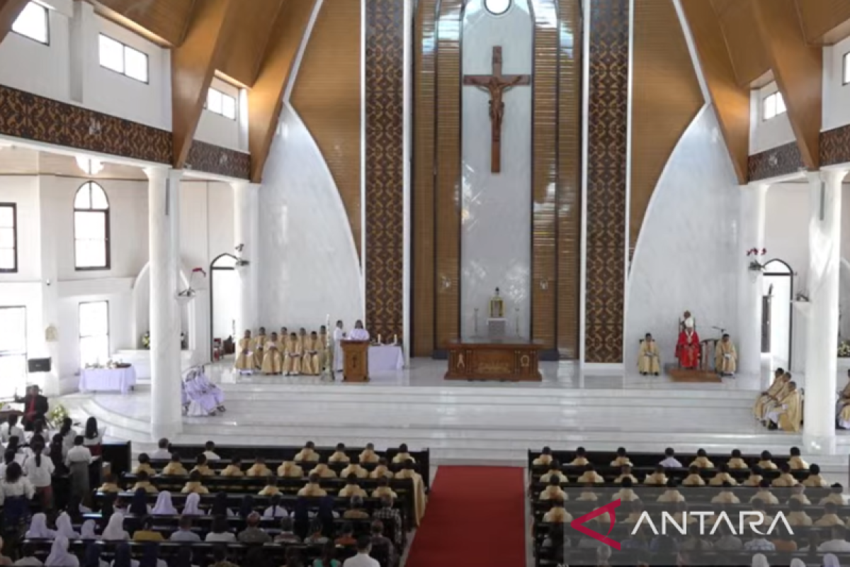Uskup Agung Kupang imbau umat Katolik gelorakan semangat cinta kasih