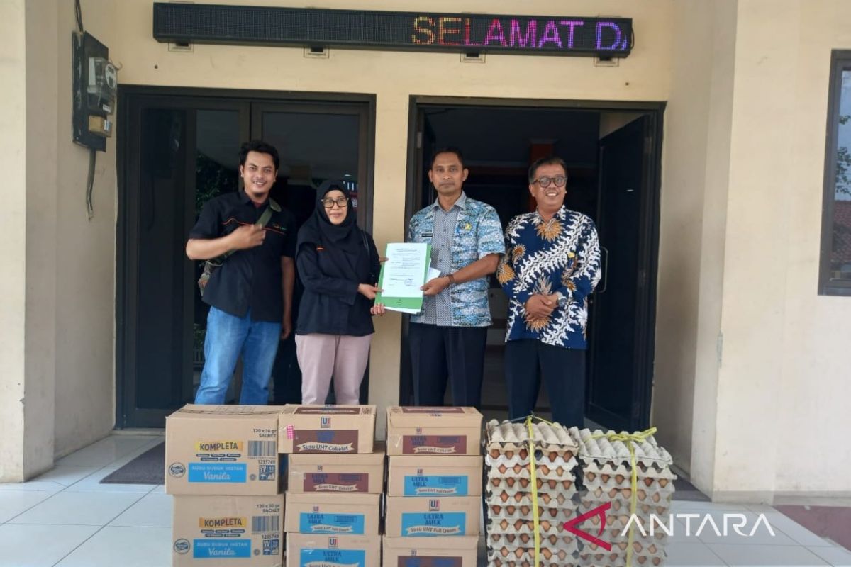 BBWM Kabupaten Bekasi salurkan bantuan sosial tangani stunting