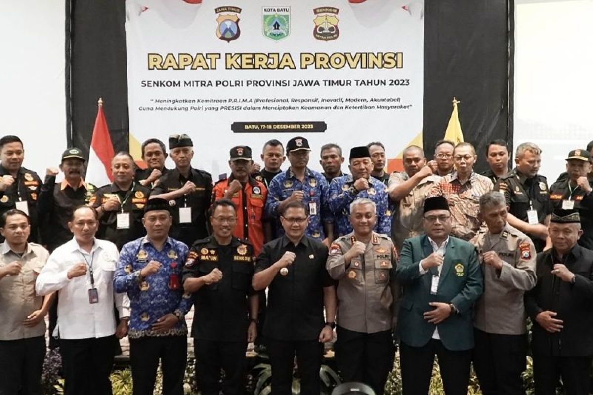 Pj Wali Kota Batu ajak Senkom Mitra Polri kawal Pemilu 2024