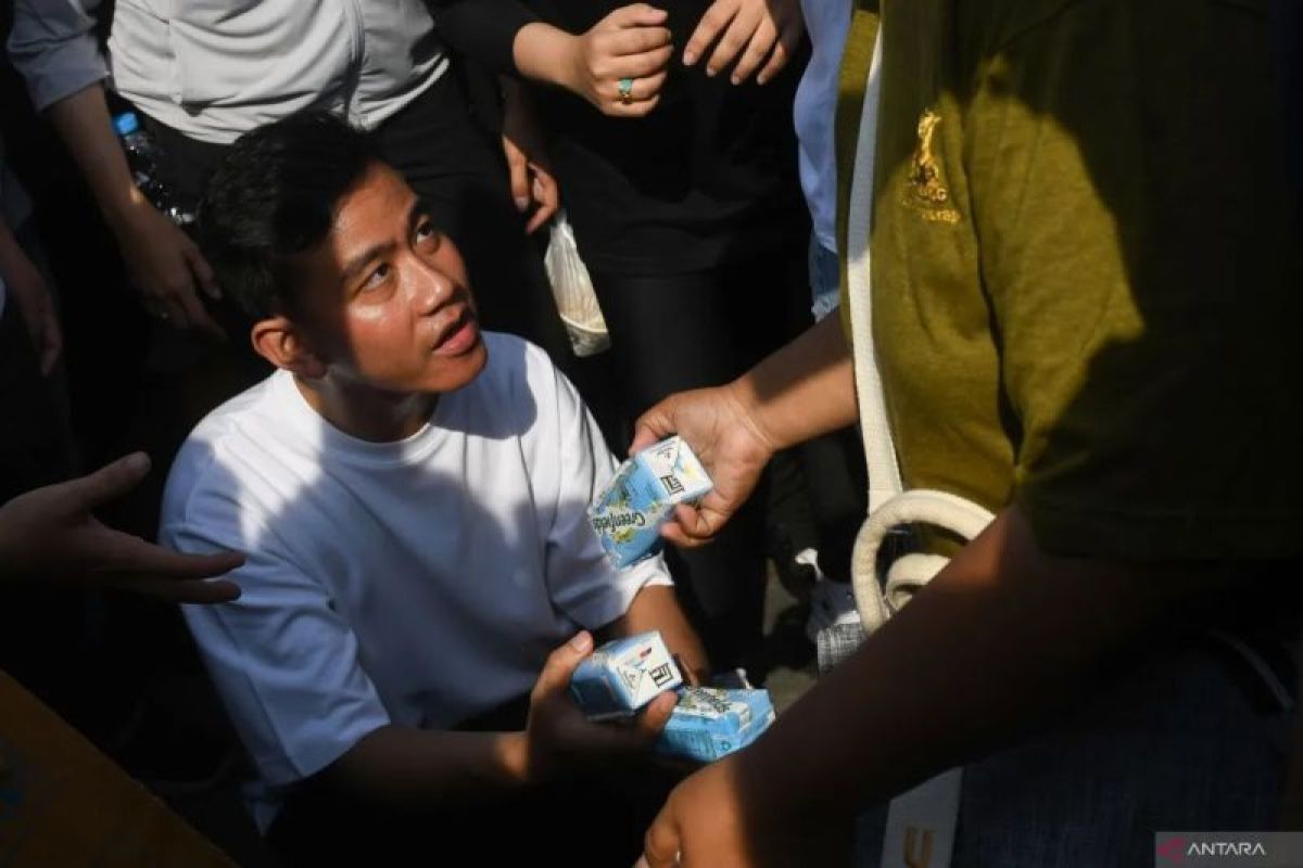 Kampanye bagi-bagi susu Gibran di Jakarta Utara diduga libatkan anak-anak