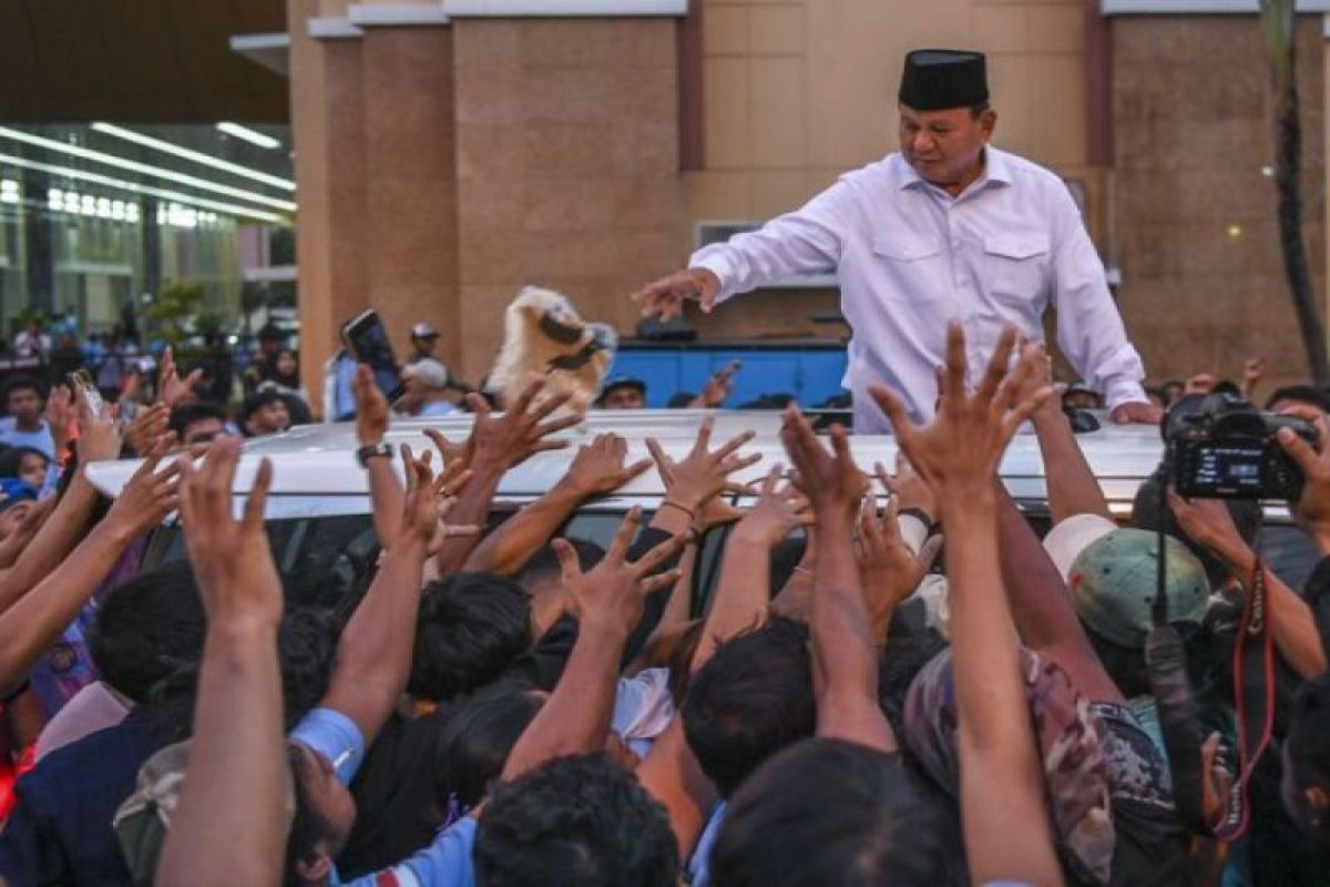 Prabowo Subianto jadi inspektur upacara Hari Bela Negara lalu kampanye ke Semarang