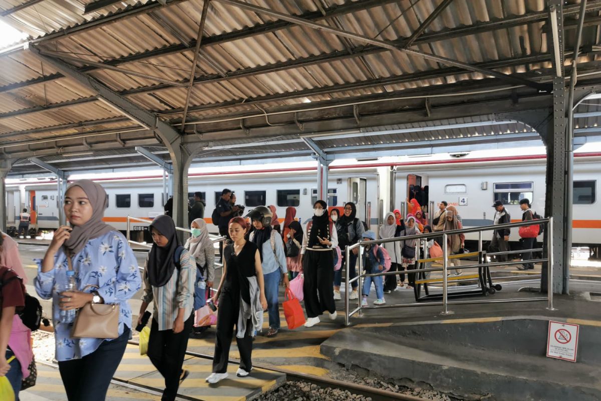Surabaya dan Yogyakarta tujuan favorit penumpang kereta api jelang Natal