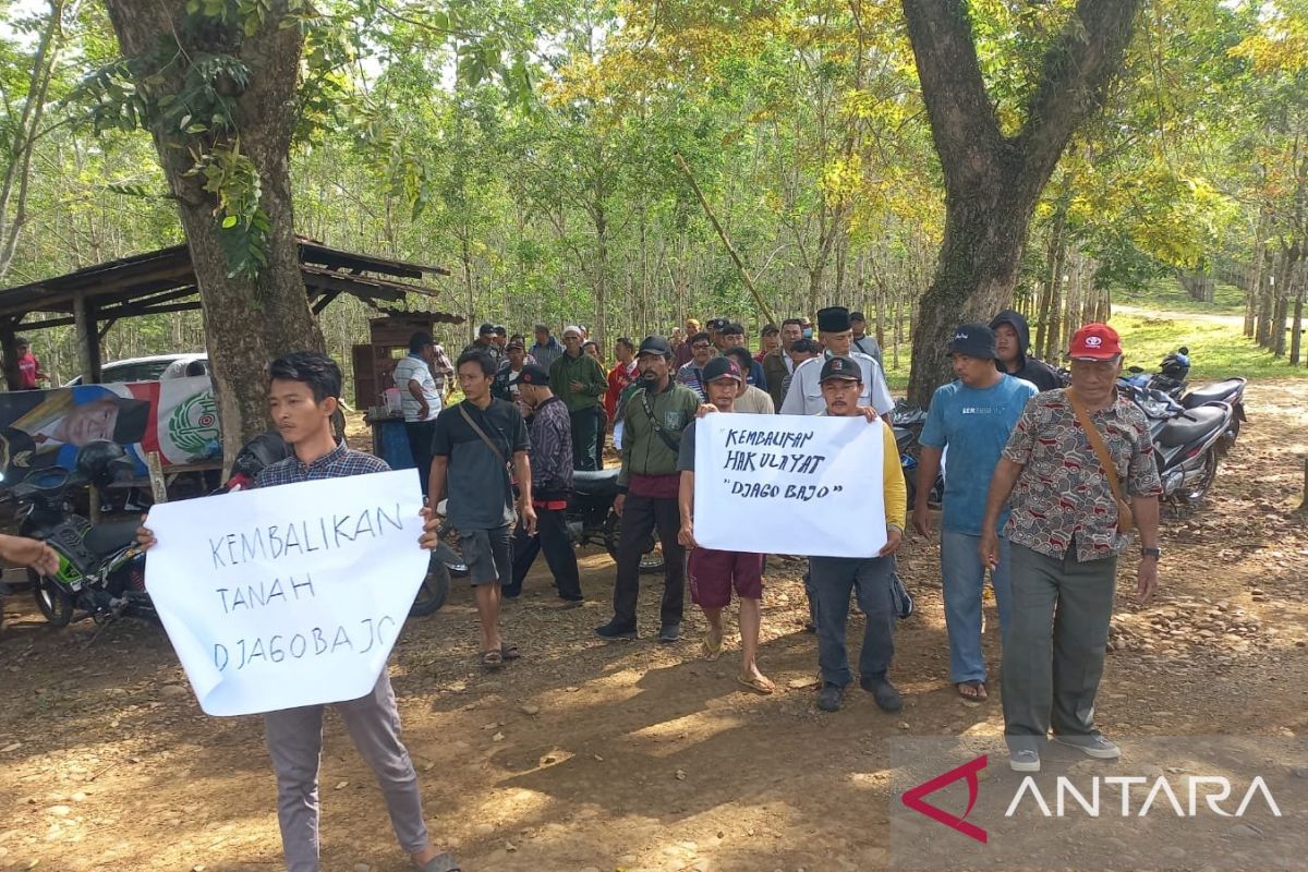Demonstrasi massa di Seluma tuntut lahan 850 hektar PTPN