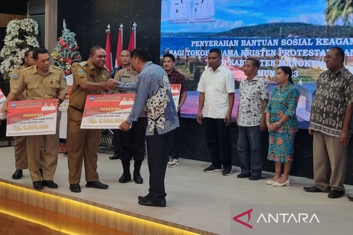 Tokoh agama di Manokwari terima bantuan Rp6,5 miliar dari Pemda