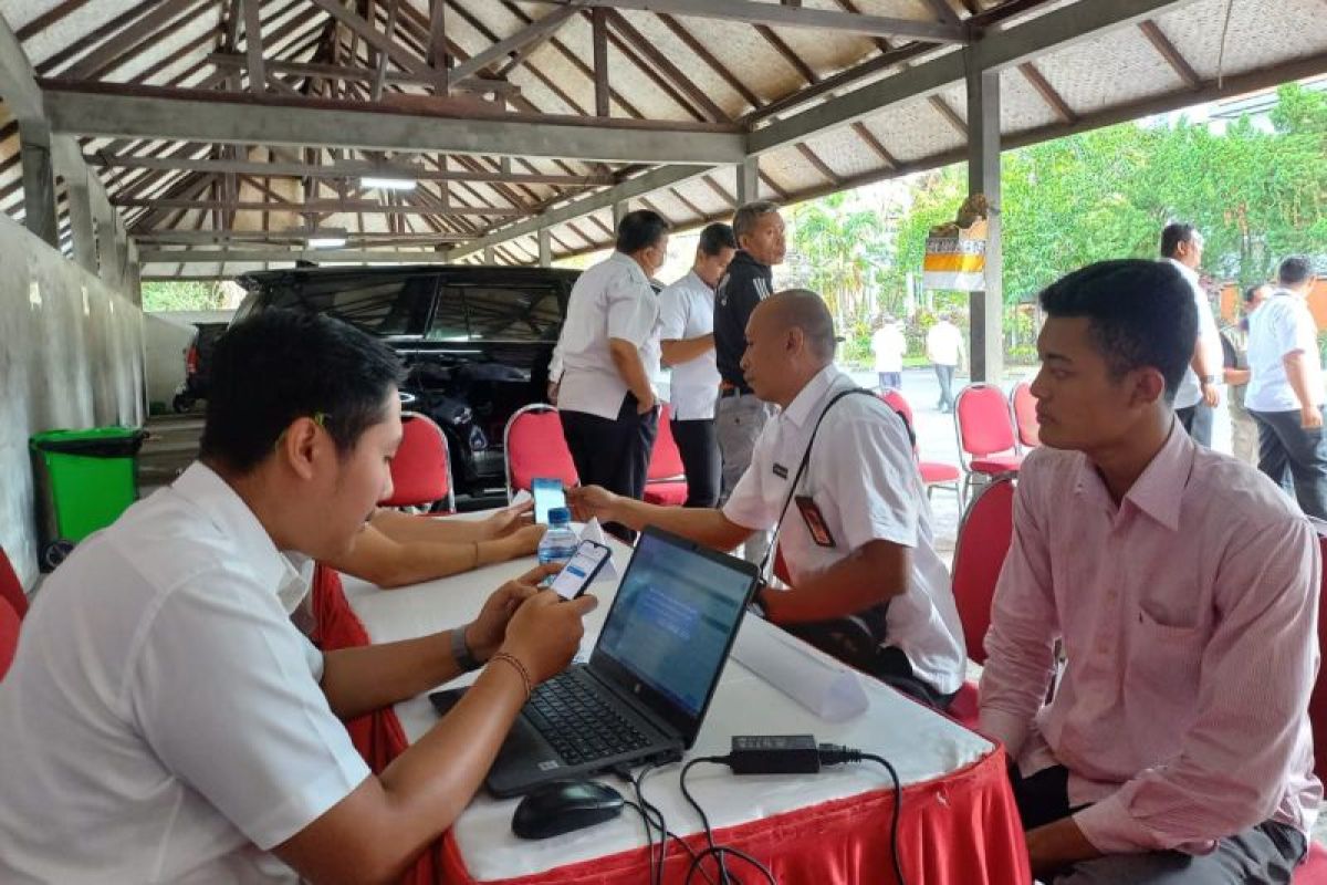 Disdukcapil Denpasar layani aktivasi IKD di Denfest 2023