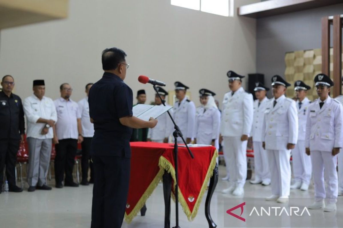 Lanjutkan pembangunan, 17 Pj kepala desa di Meranti dilantik