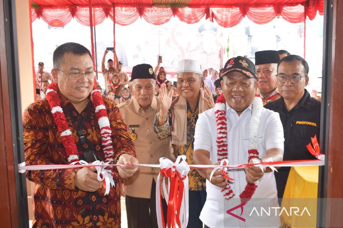 Plt Bupati AZP resmikan kantor Pramuka Palas