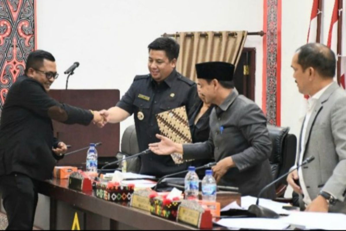 DPRD-Bupati Samosir setujui Ranperda tentang APBD 2024