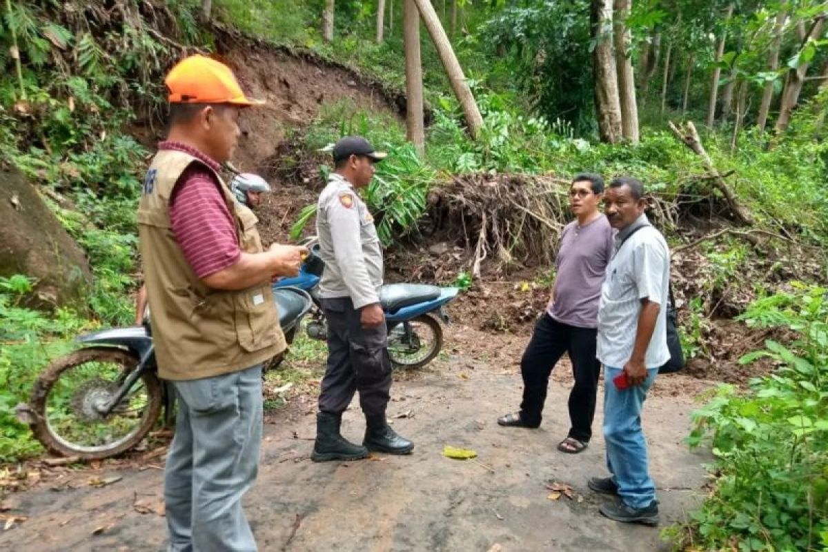 Bupati Manggarai Timur imbau warga waspada bencana alam selama musim hujan
