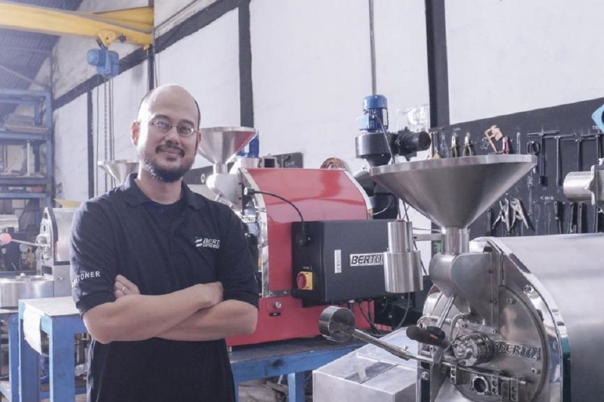 Produsen perkenalkan mesin penyangrai kopi dengan teknologi canggih