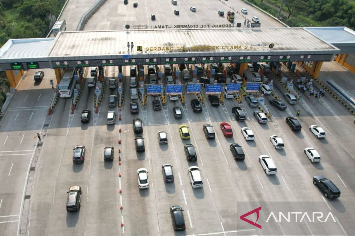 64.399 kendaraan tinggalkan Jakarta via Gerbang Tol Cikarang Utama jelang Natal