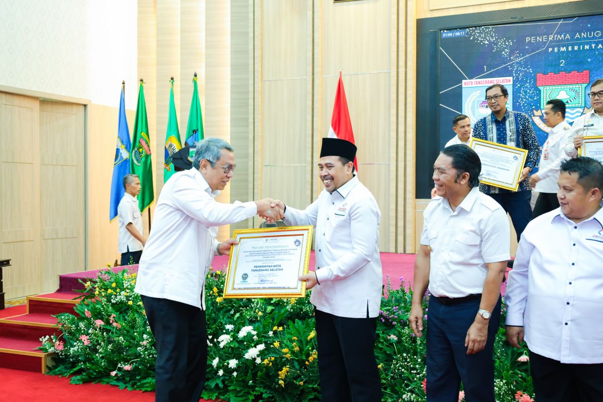 Pemkot Tangerang Selatan raih tiga penghargaan Ombudsman