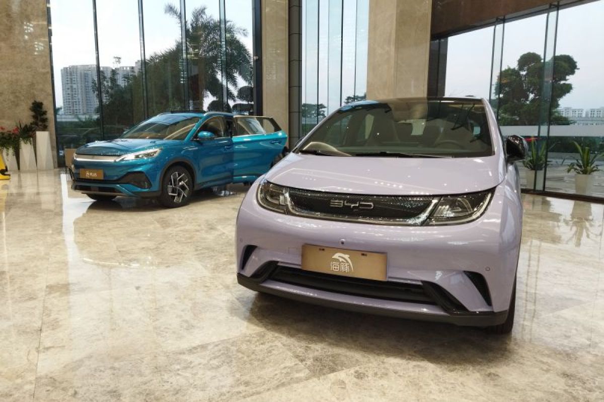 BYD siap masuk kompetisi mobil listrik di Indonesia