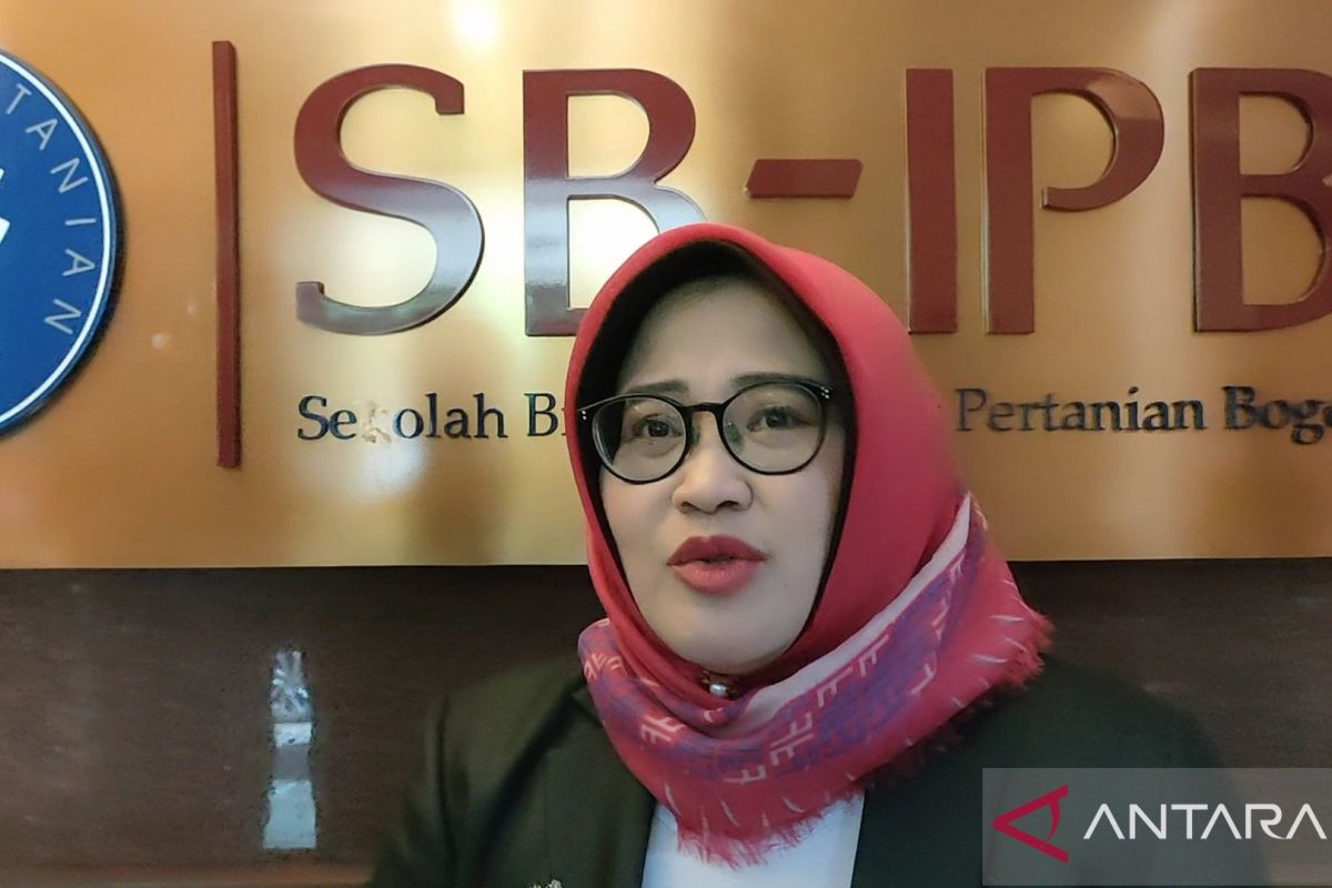 Rektor IPB berpesan Doktor Nina Kurnia Dewi proaktif kembangkan ilmu