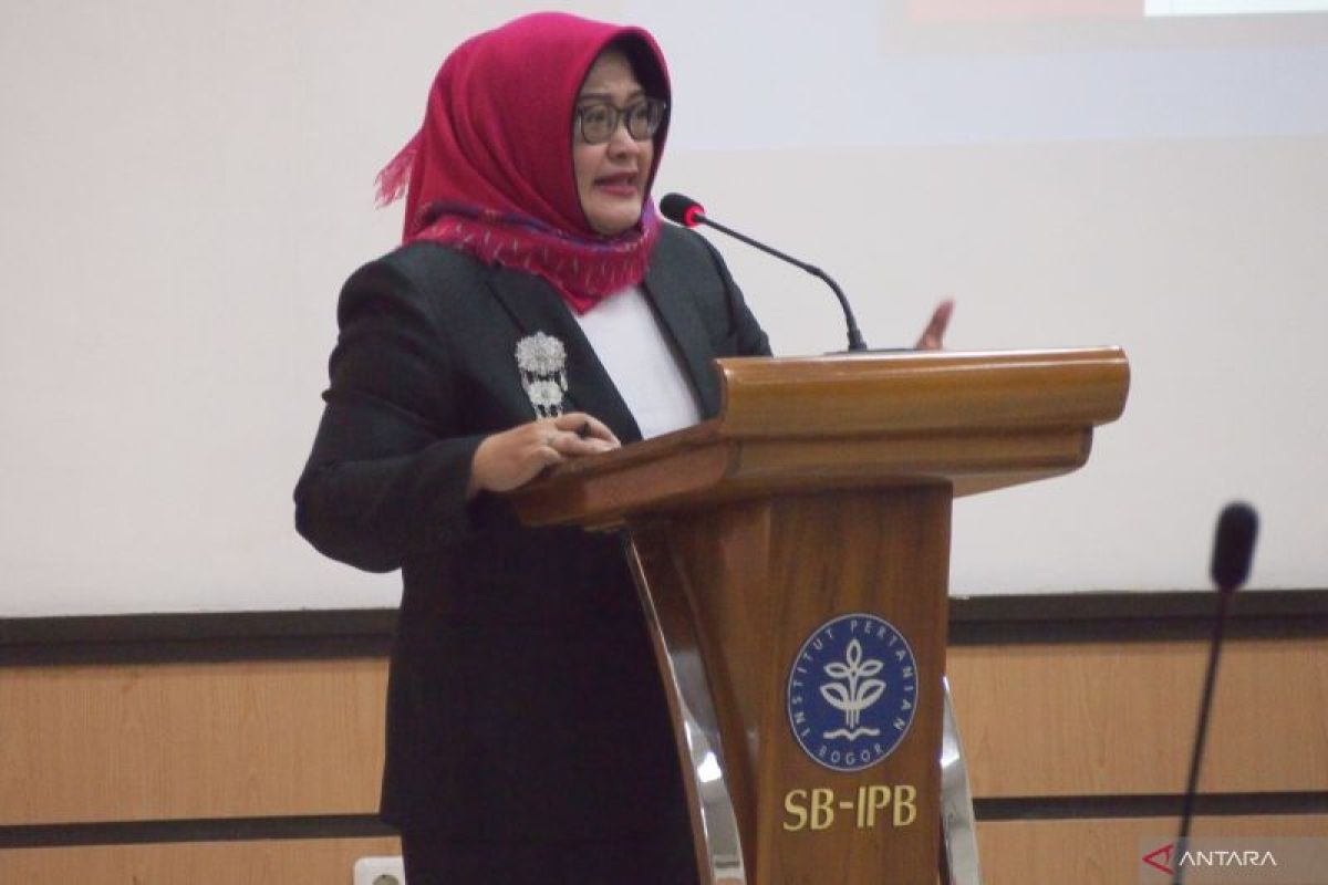 Dirkeu ANTARA Nina Kurnia Dewi soroti kepemimpinan perempuan BUMN di sidang doktoral