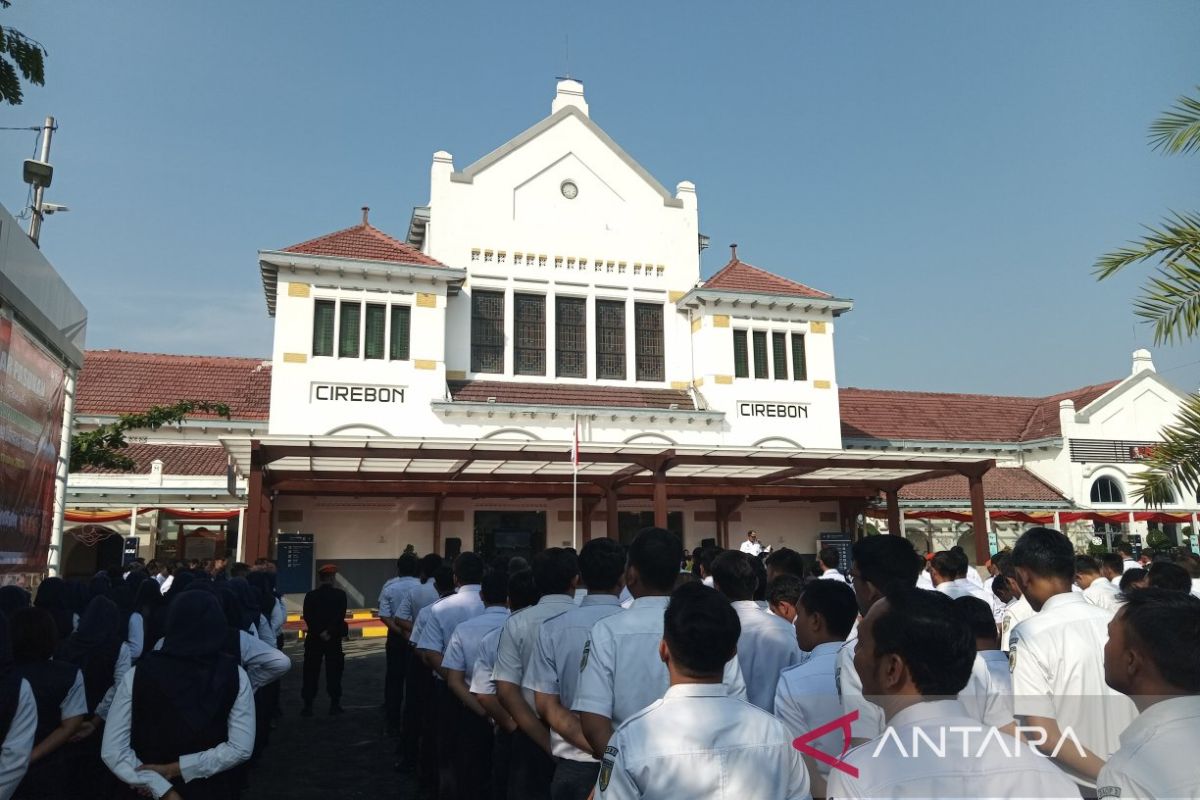 KAI Cirebon siagakan 1.770 petugas amankan masa angkutan Natal 