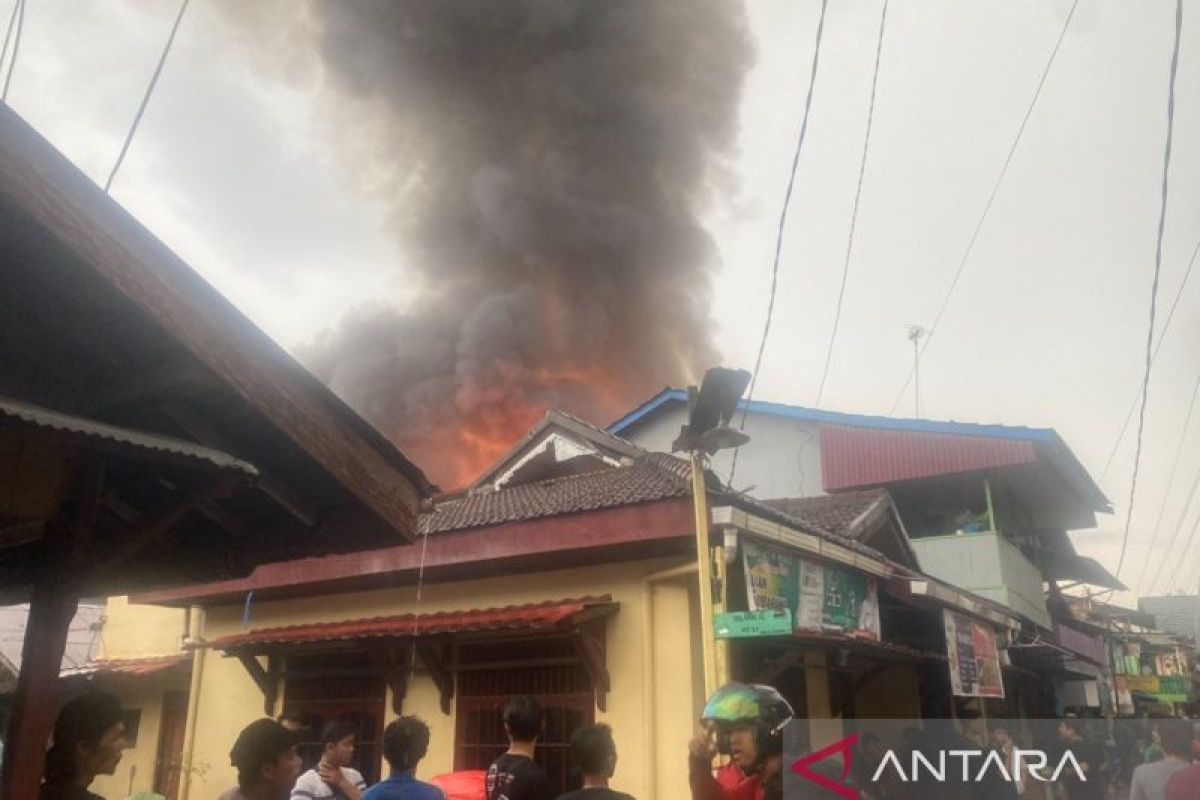 40 rumah di Samarinda ludes terbakar