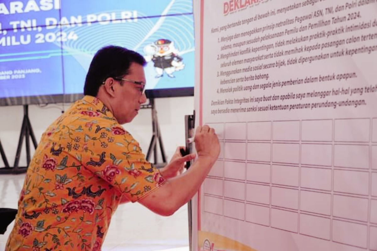 Pj. Wako Padang Panjang ingatkan ASN jaga netralitas