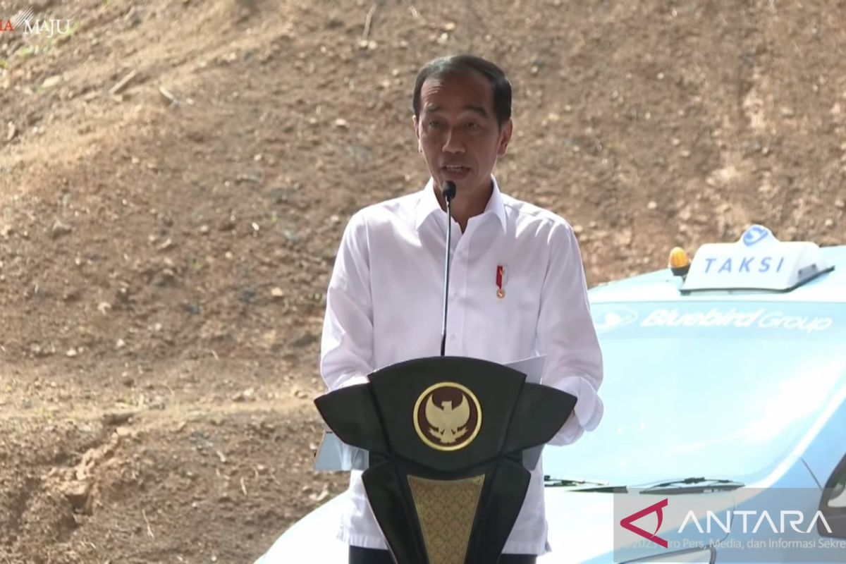 Presiden Jokowi luncurkan transportasi publik ramah lingkungan di kawasan IKN