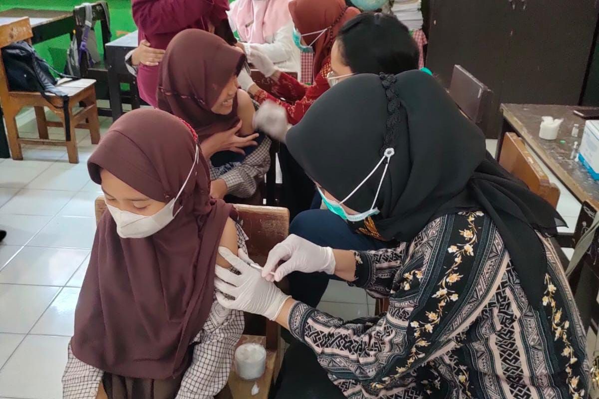 Layanan vaksinasi COVID-19 gratis dibuka di KKP Mataram