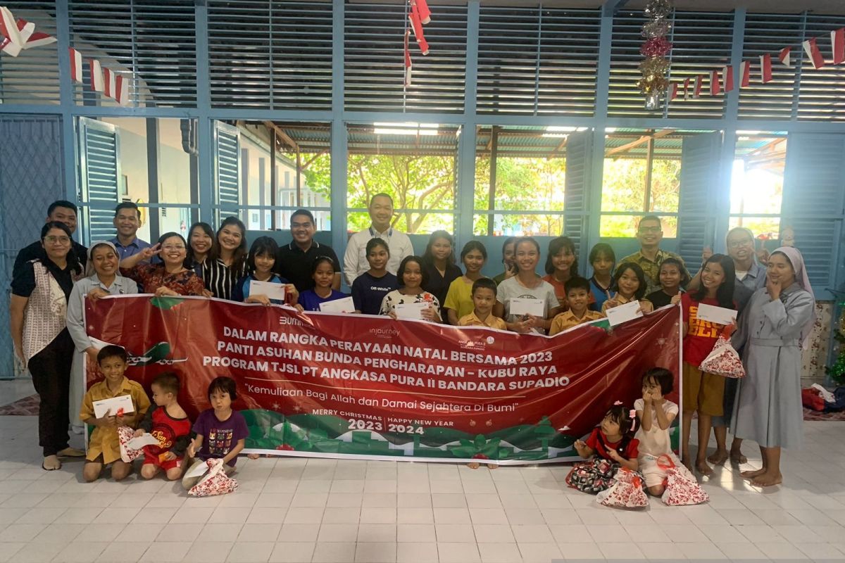 TJSL Supadio Pontianak berbagi kasih Natal kepada anak panti asuhan