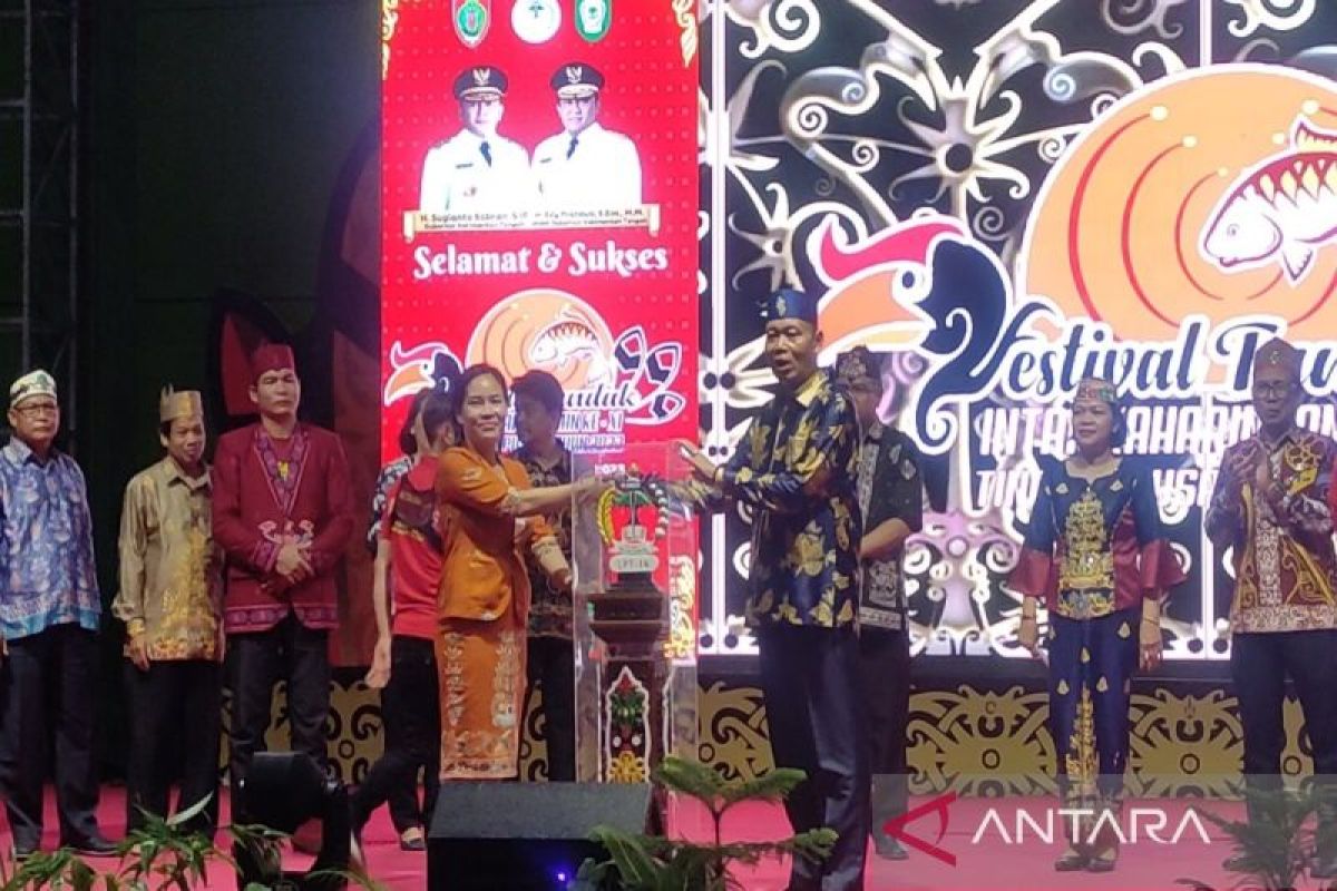 Palangka Raya juara umum Festival Tandak Intan Kaharingan