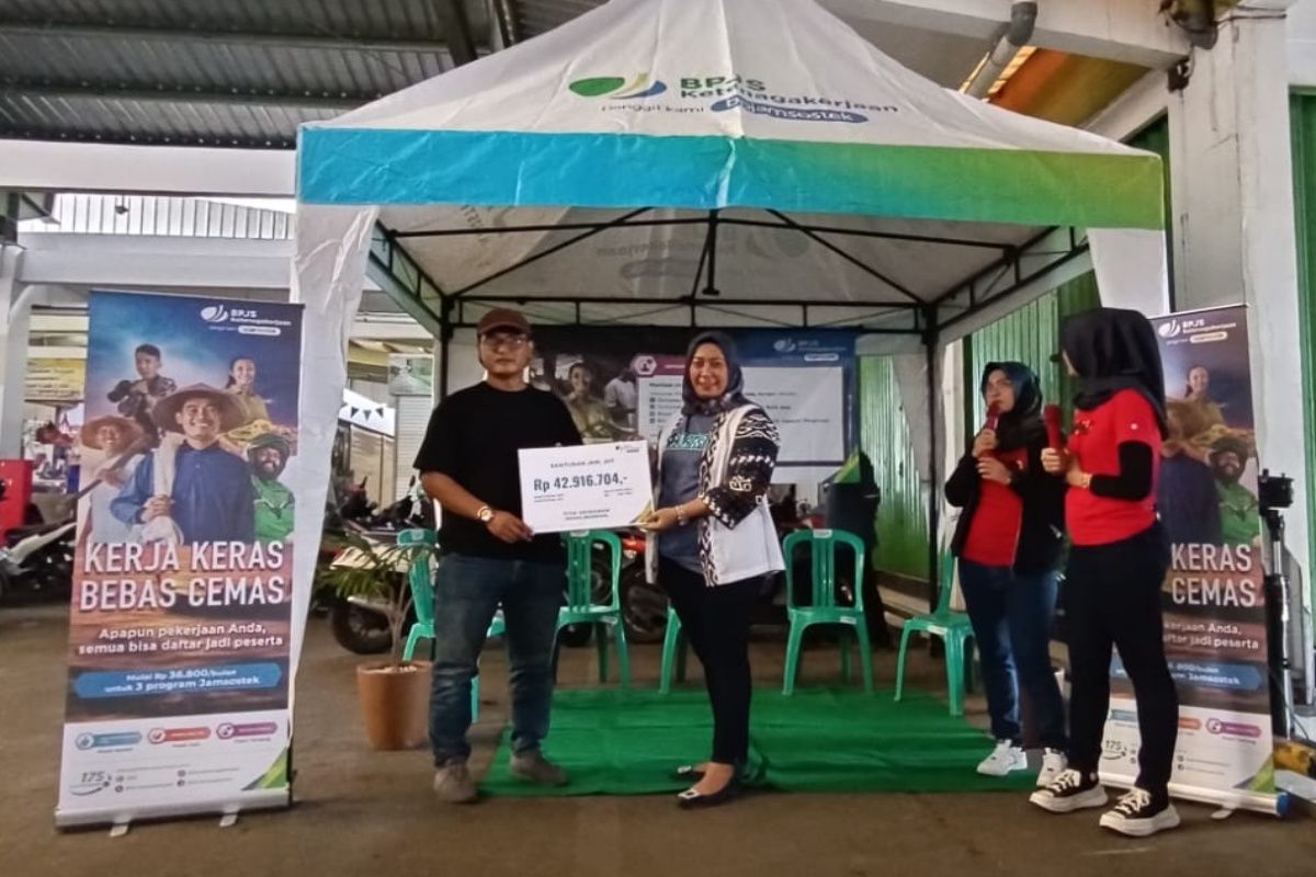 BPJS Ketenagakerjaan Semarang Majapahit sosialisasikan program di Pasar Demak