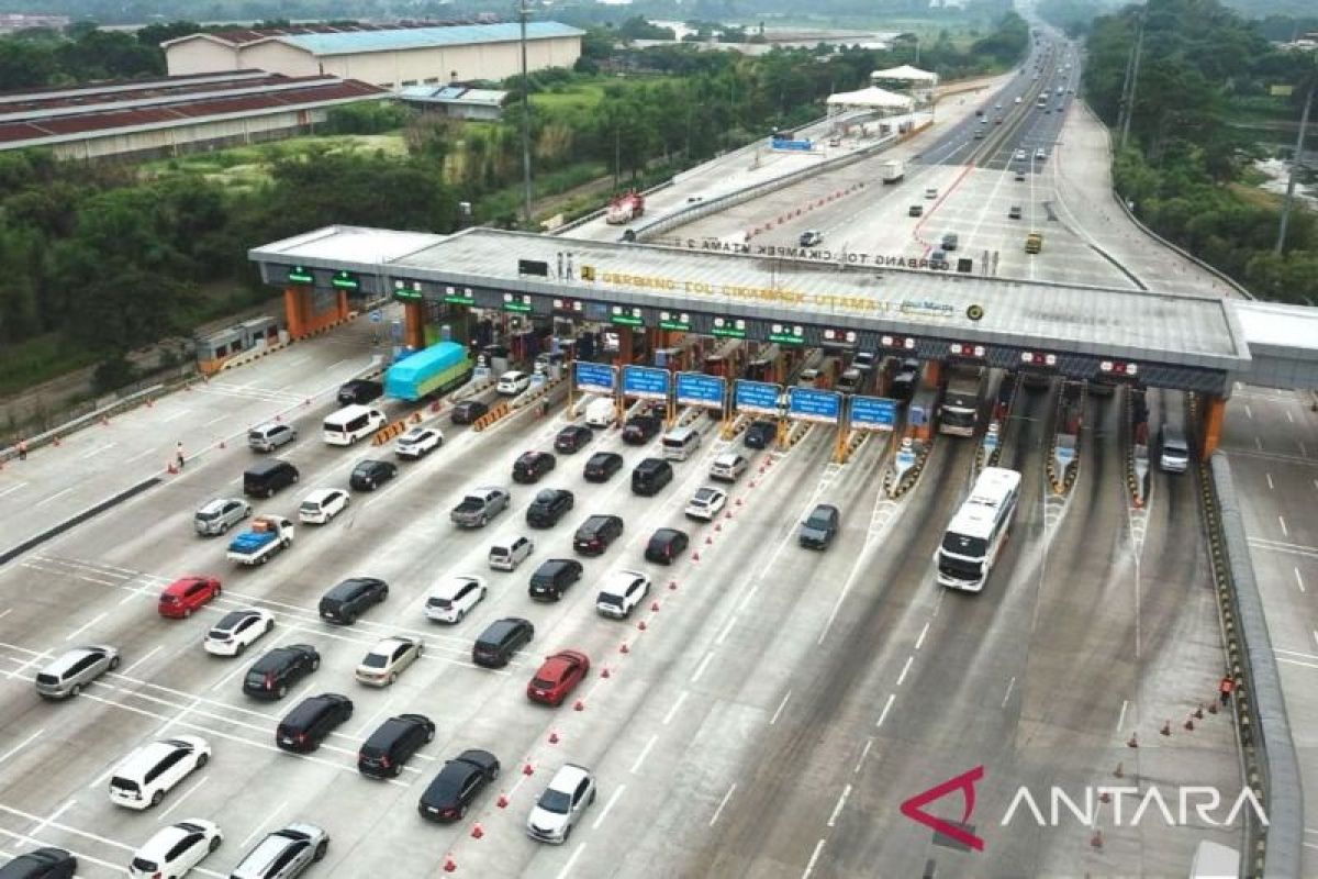 Ratusan ribu kendaraan melintas di Gerbang Tol Cikarang Utama hingga H-4 Natal