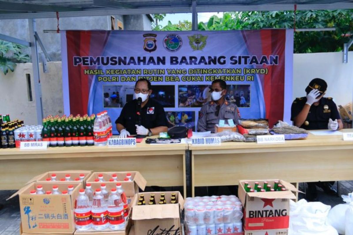 Polda Malut musnahkan barang sitaan narkoba dan minuman keras