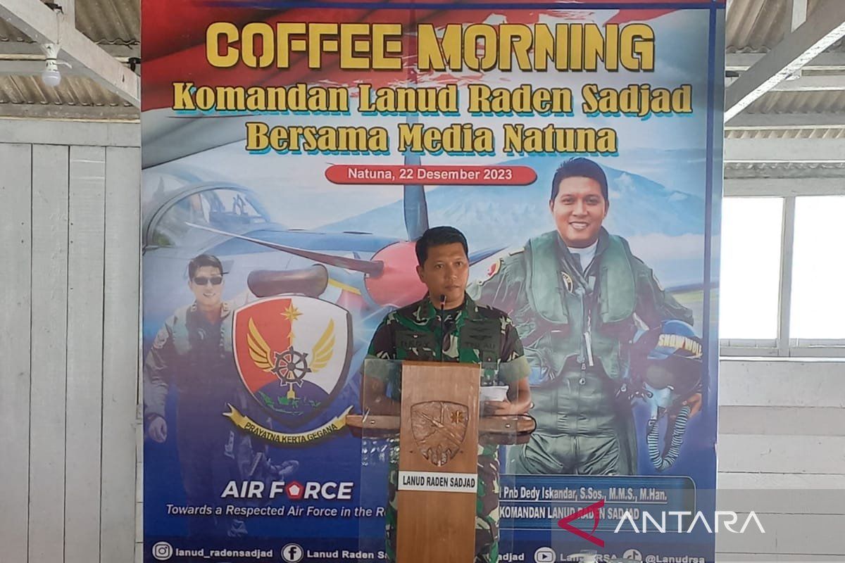 Warga diminta tak gunakan atribut parpol berfoto di area militer