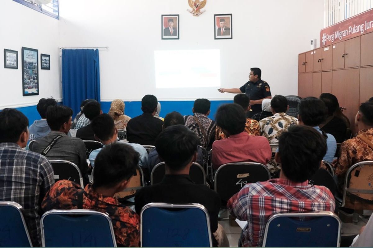 Bea Cukai Jelaskan Aturan Baru ke Calon Pekerja Migran Indonesia