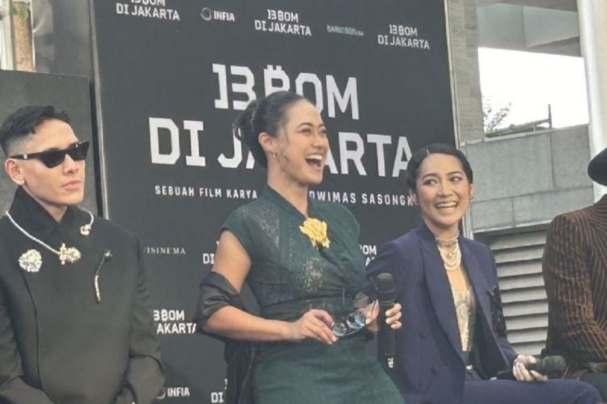Niken Anjani main film aksi perdana dalam film "13 Bom Di Jakarta"
