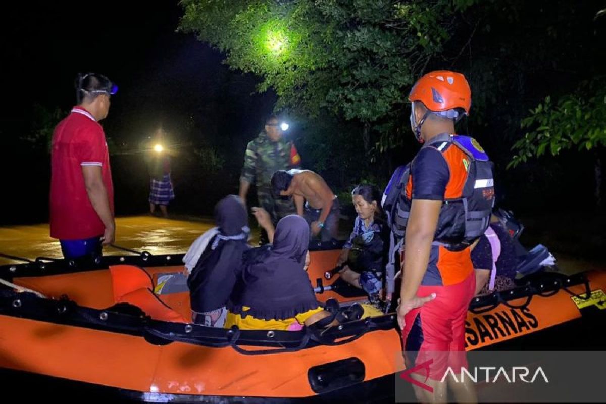 Tim SAR Jambi evakuasi 150 KK korban banjir di Kabupaten Bungo