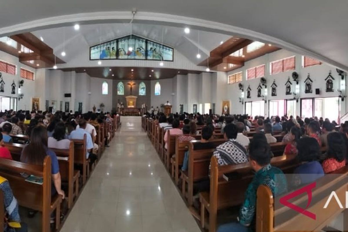 800 umat diprediksi hadiri Misa Natal di Gereja Regina Pacis Tanjung Pandan