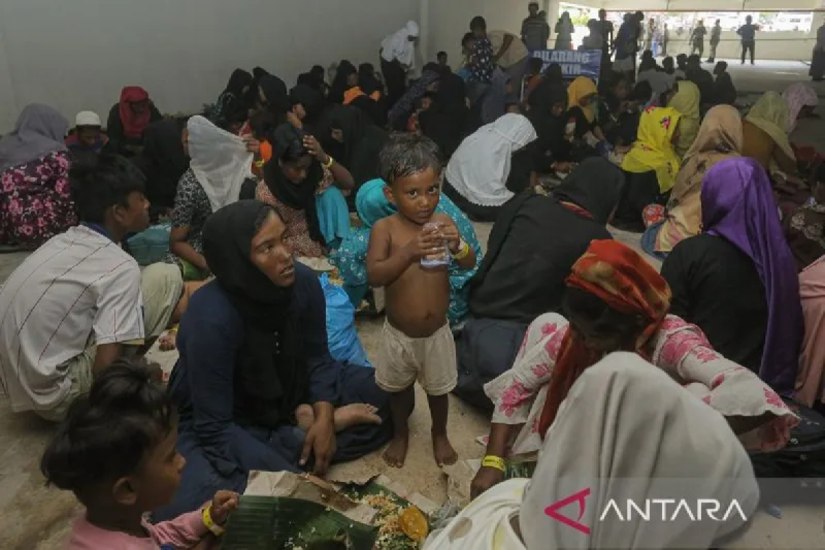 Pemerintah Aceh belum bisa pastikan soal relokasi pengungsi Rohingya, menolak tidak mungkin