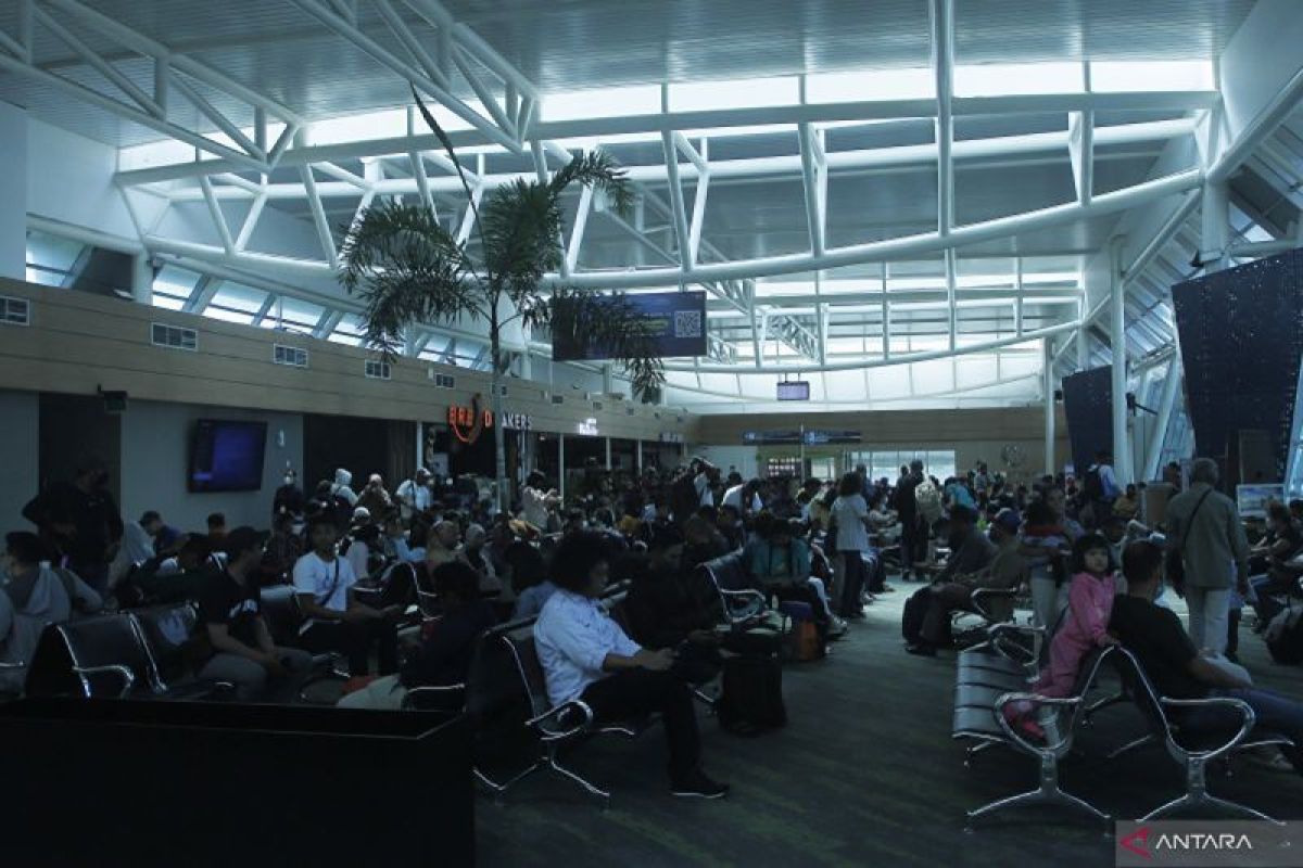 Posko Bandara El Tari catat pemudik H-3 Natal alami penurunan