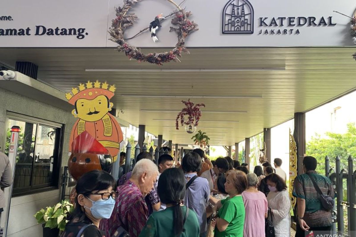 Katedral Jakarta mendukung perdamaian global lewat tema Natal