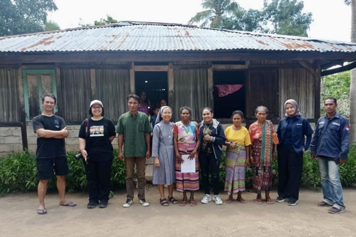 ANTARA antar pulang pekerja migran dari Malaysia ke NTT