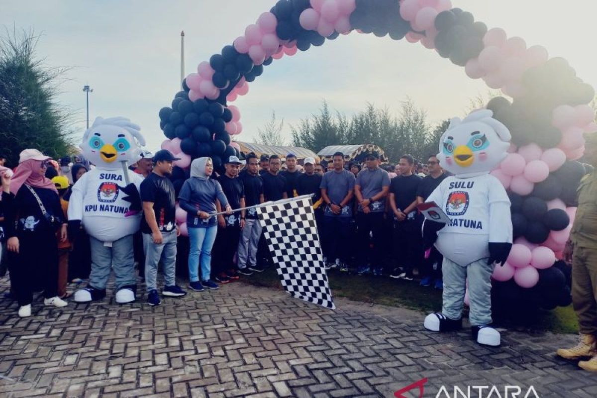 Maskot Pemilu 2024 Sura dan Sulu ikut meriahkan jalan santai di Natuna