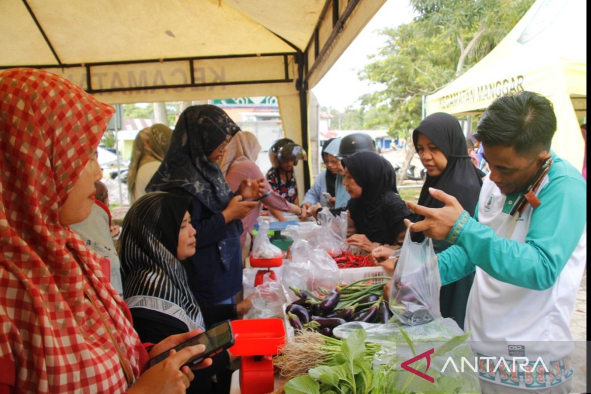 Belitung Timur gelar operasi pasar sembako murah di 33 titik