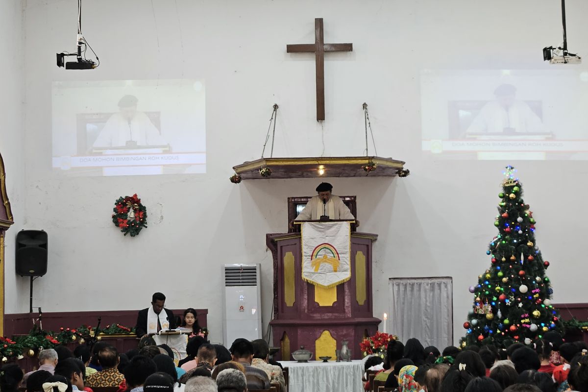 Damai dan sejahtera jadi pesan Misa Natal di Gereja Tugu
