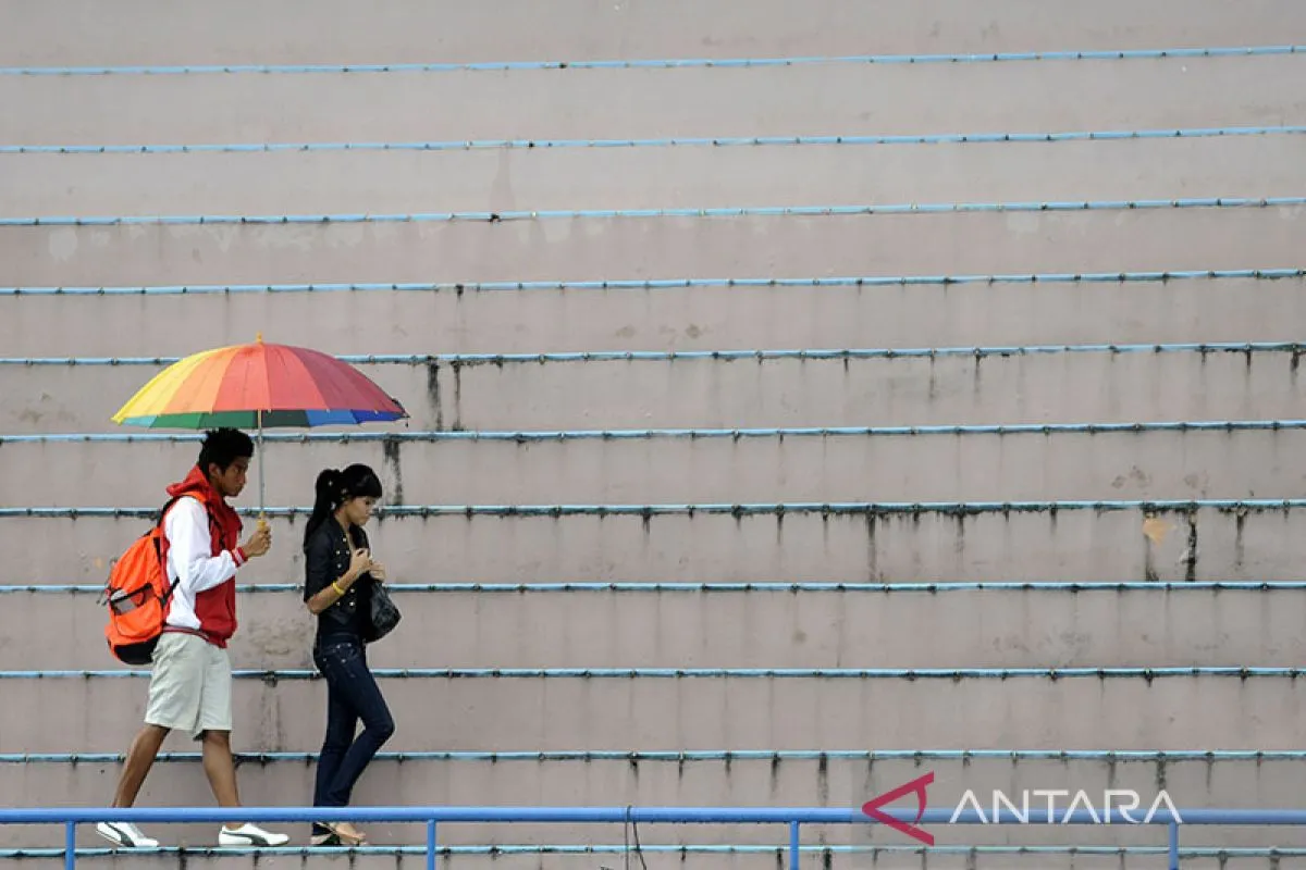 Hari ini, sebagian besar wilayah di Indonesia dilanda hujan