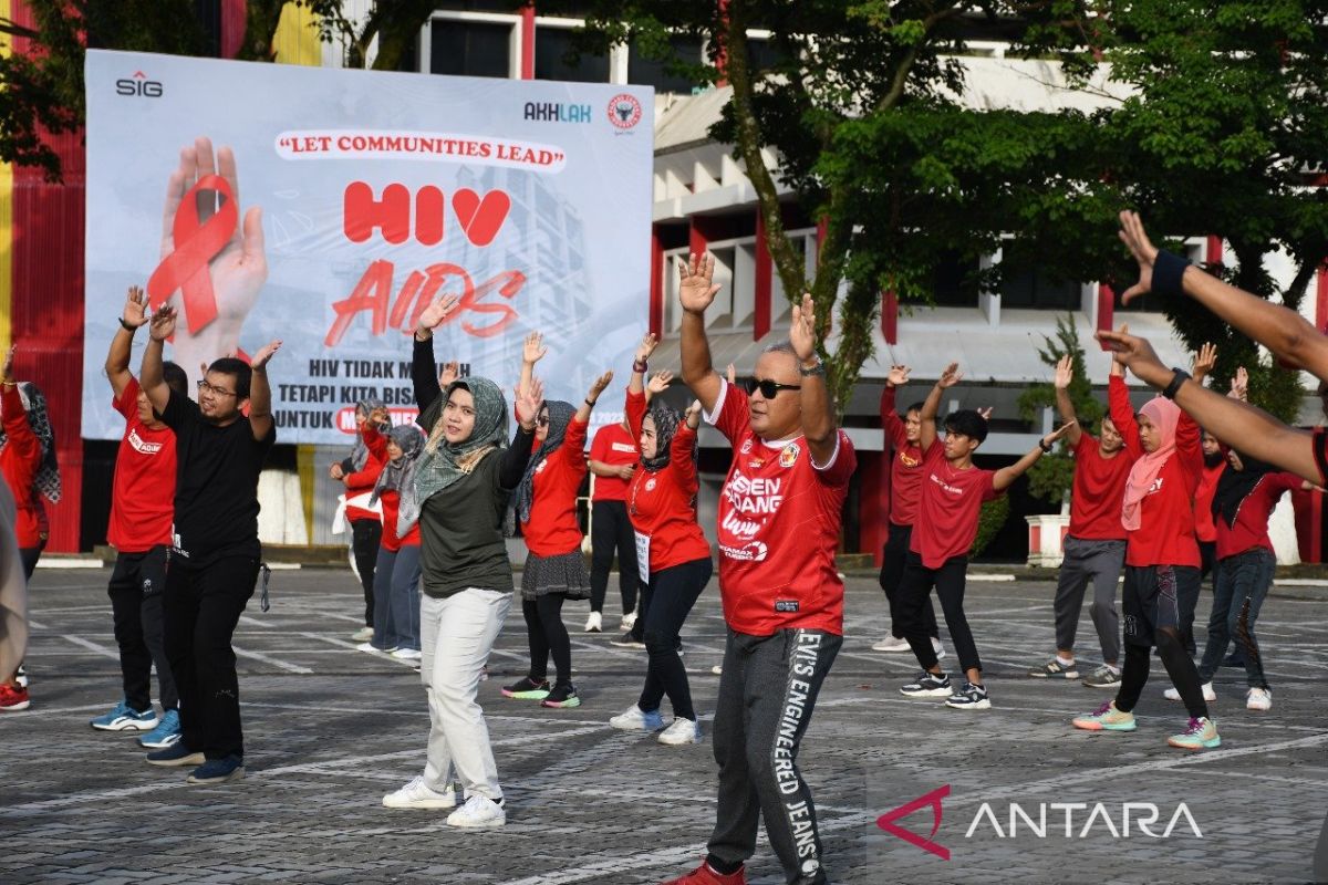 Semen Padang kampanyekan peringatan HIV/AIDS Sedunia
